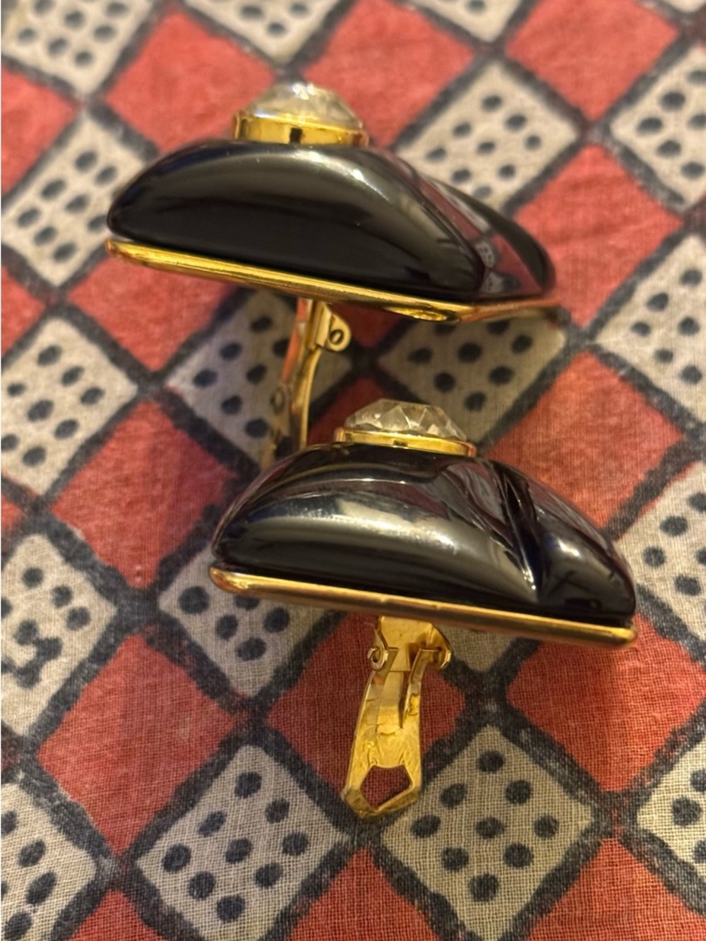 Black Diamond Lucite VTG Italian Earrings with Clear Crystal and Gold Trim - Picture 12 of 13